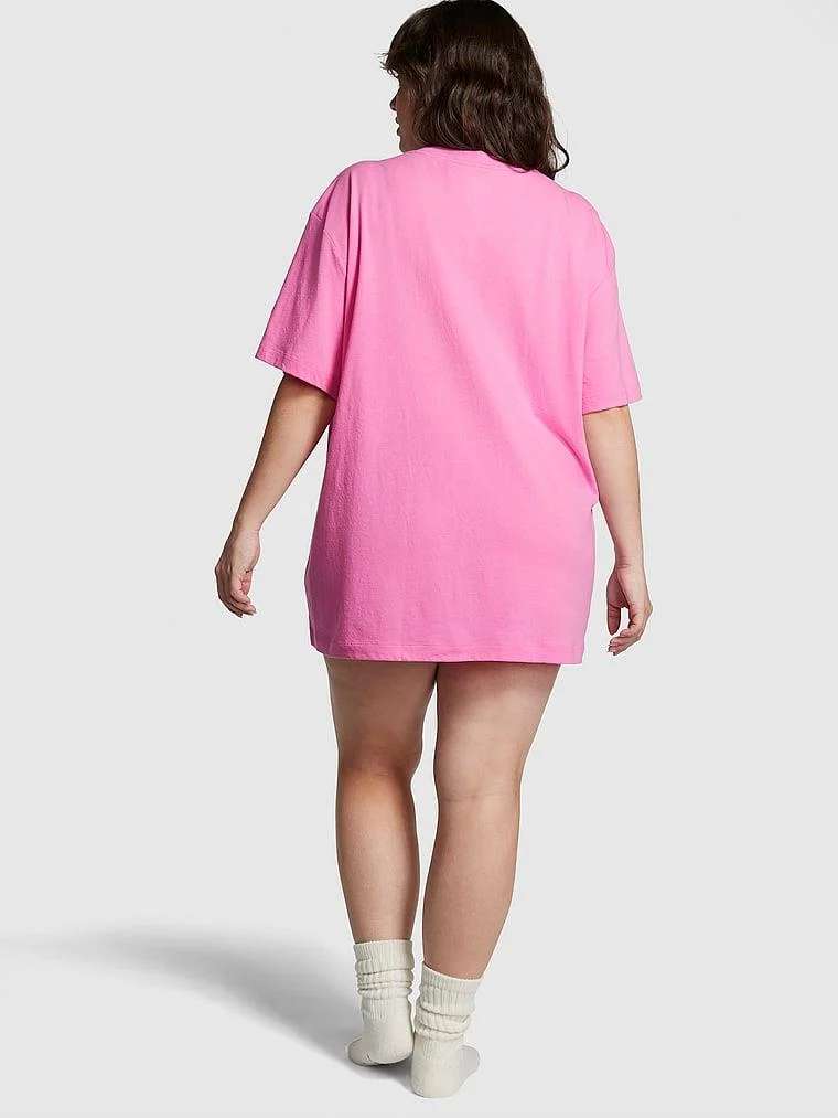 Pink Pamuklu Oversize Uyku Tisortu arka görünüm