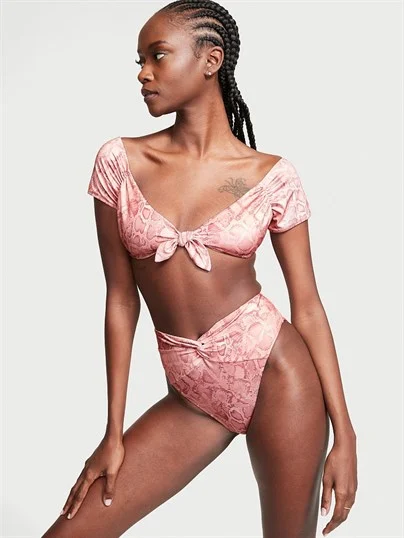 Buzgulu Omzu Acik Bikini Ustu