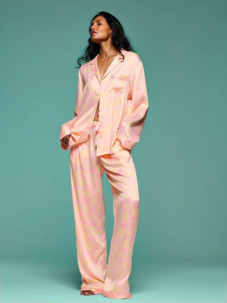 Victorias Secret Parlak Saten Uzun Pijama Takimi arka görünümü