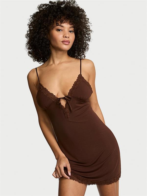 Sosoft Modal Dantelli Onu Acik Askili Gecelik