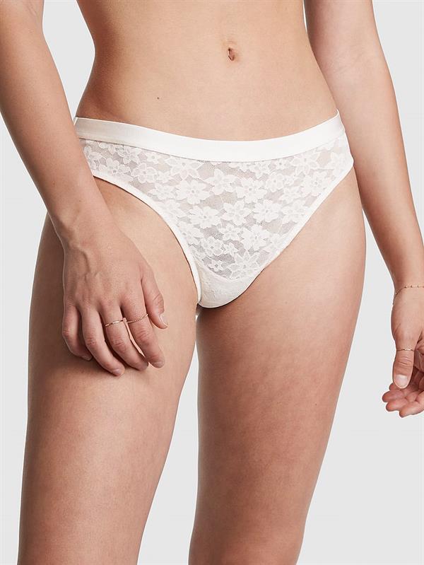 Victorias S Secret Pink Tossed Cicek Dantelli Tanga ön görünüm