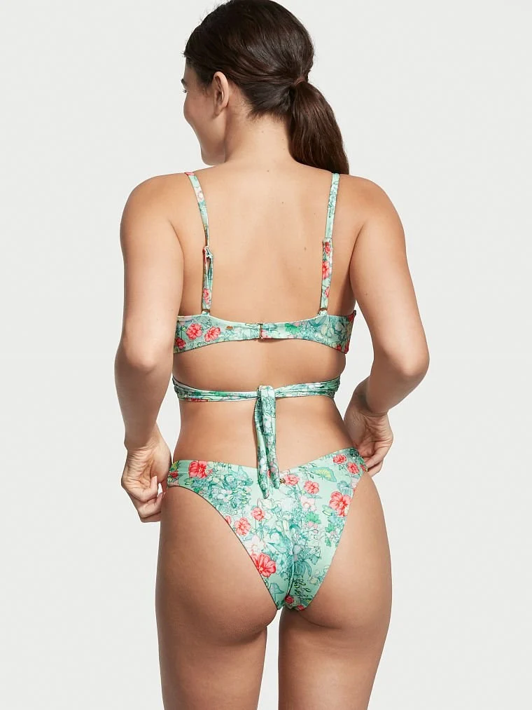 Cutout Detayli Ucgen Bikini Ustu arka görünüm