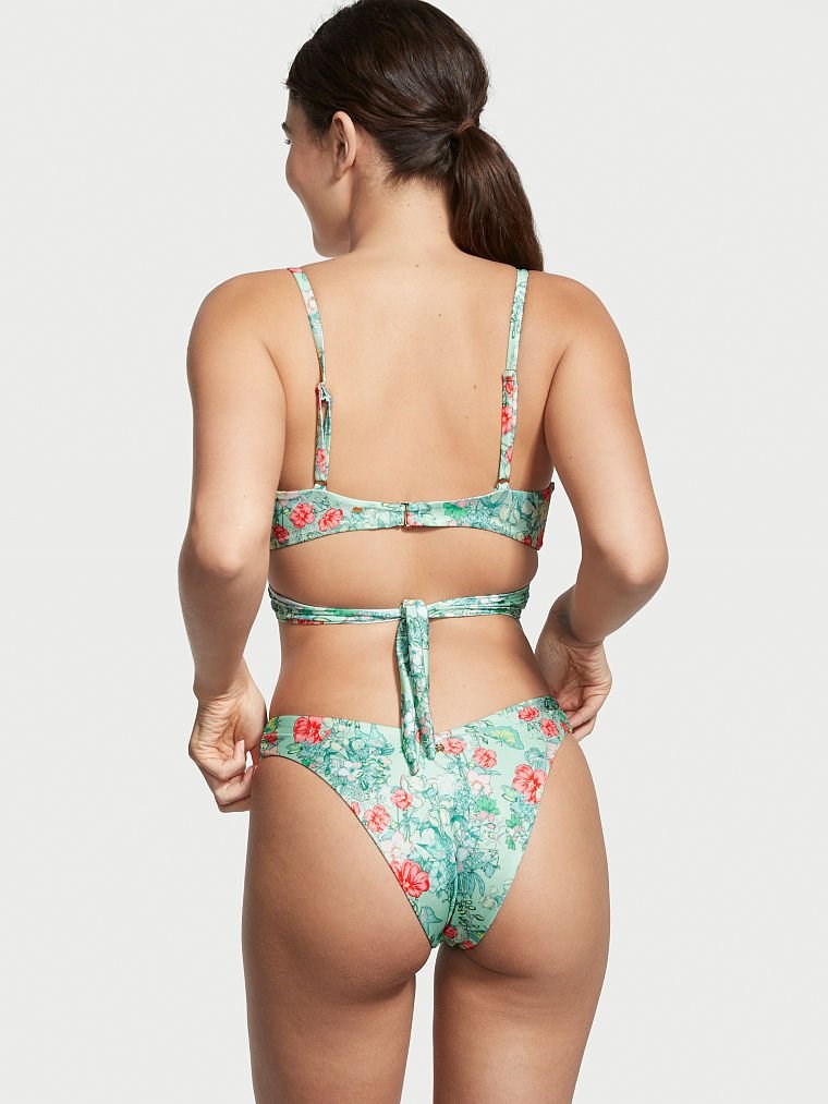 Cutout Detayli Ucgen Bikini Ustu arka görünümü