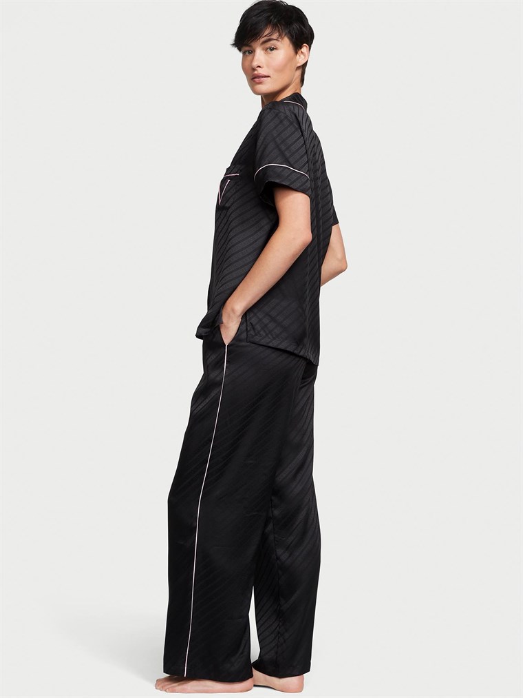 Saten Uzun Pijama Takimi arka görünümü