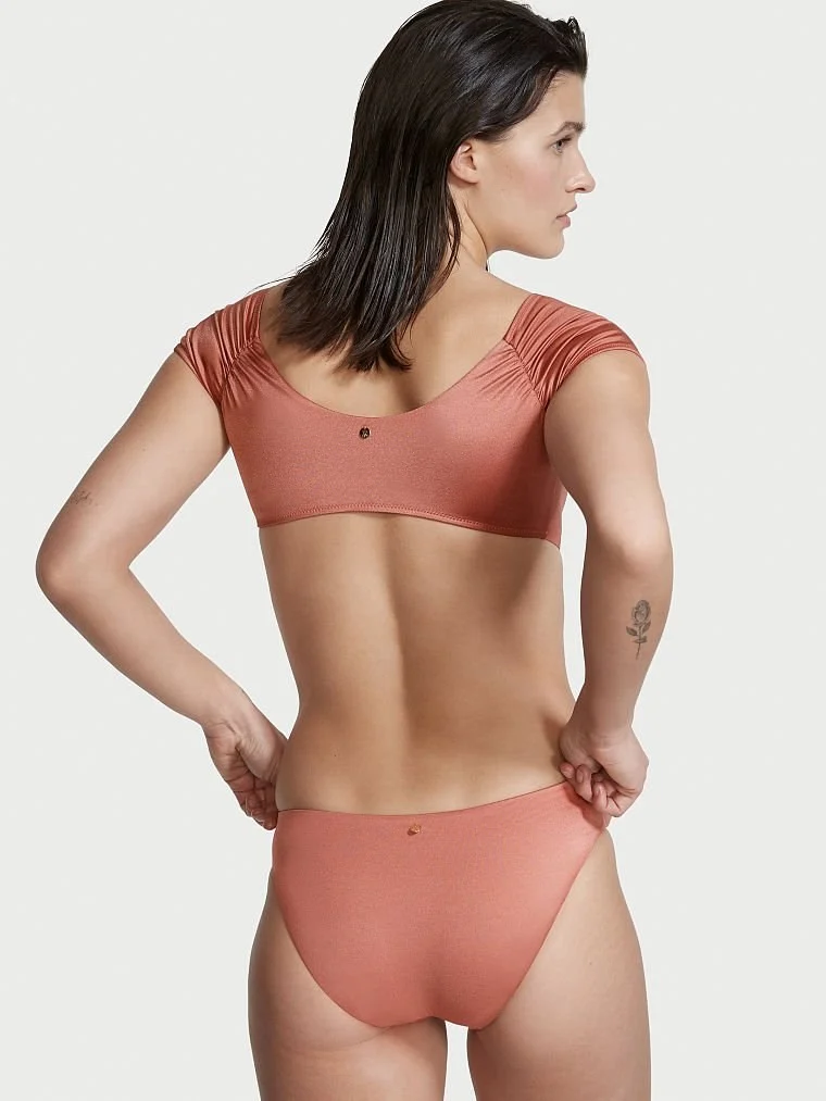 Buzgulu Omzu Acik Bikini Ustu arka görünüm