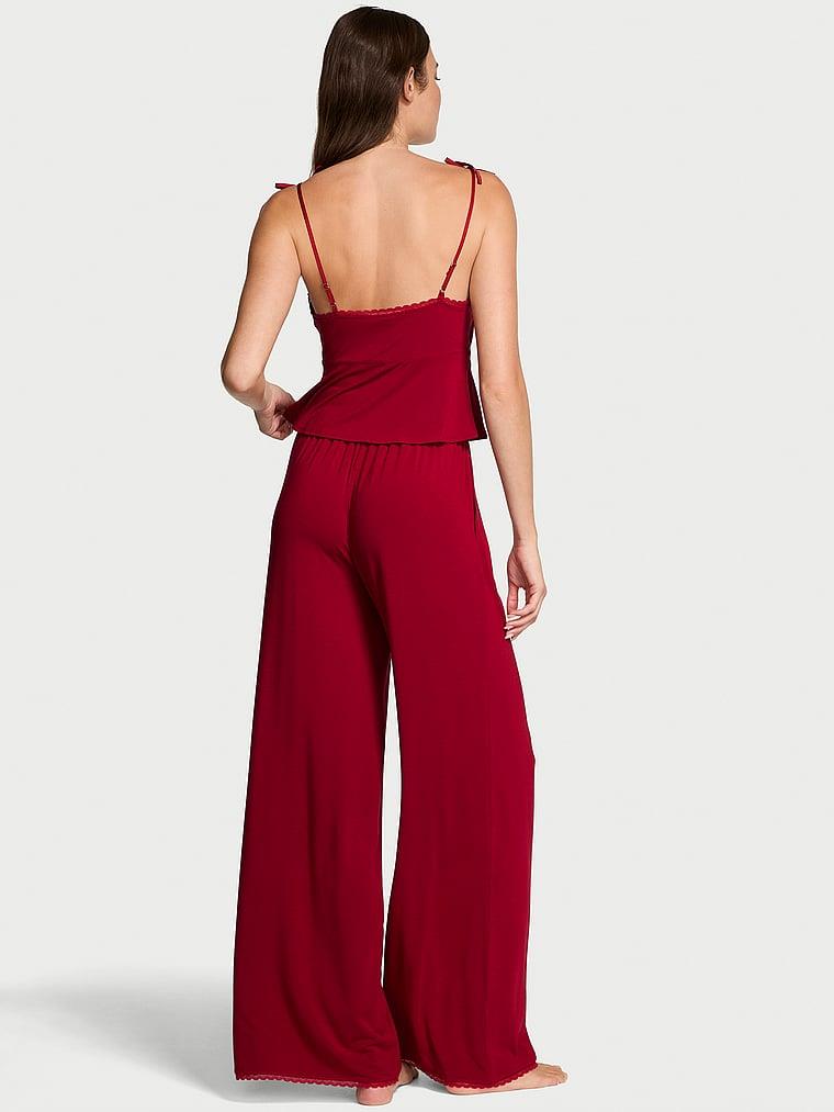 Modal Atlet Ve Genis Paca Pijama Takimi arka görünümü