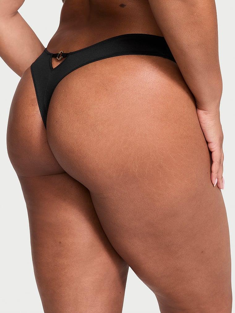 Askili Crotchless Tanga arka görünüm