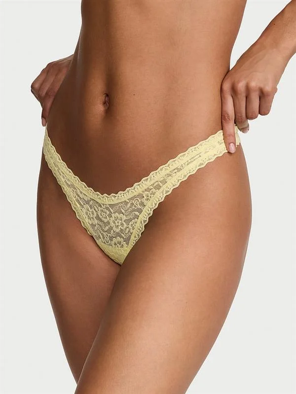 Dantelli Ultra Mini Tanga ön görünüm