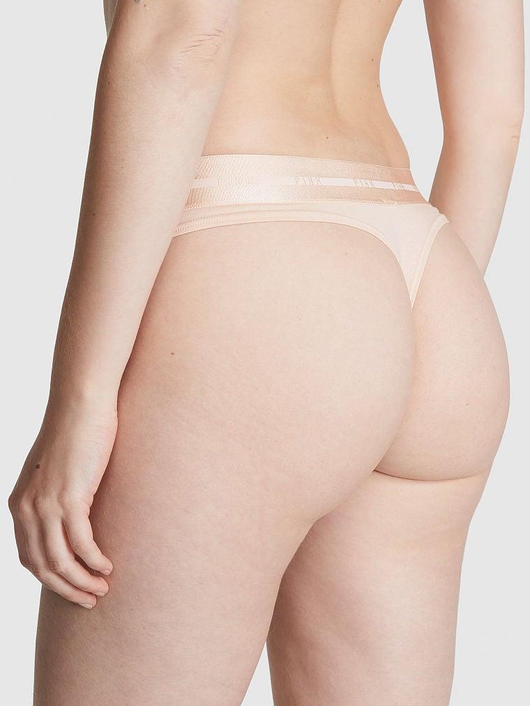 Pink Logolu Tanga arka görünümü