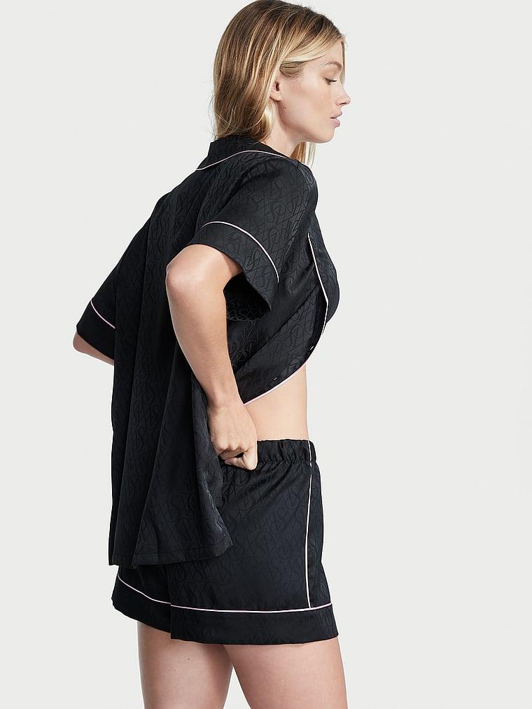 Saten Kısa Pijama Takimi arka görünümü