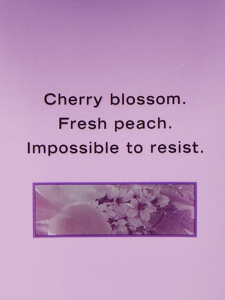 Love Spell Vücut Losyonu arka görünümü