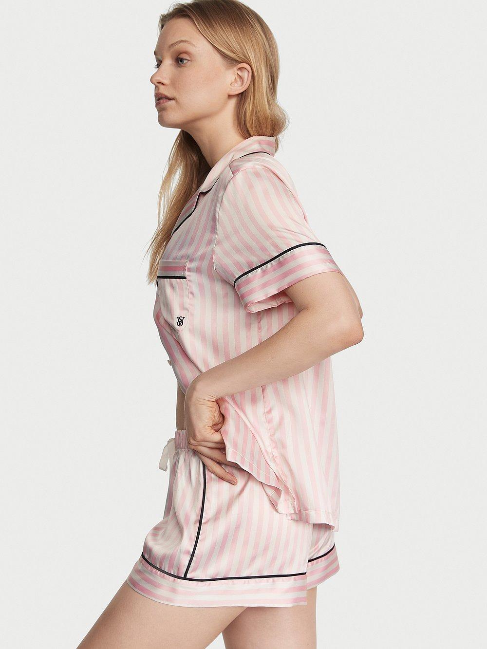 Saten Kısa Pijama Takimi arka görünümü