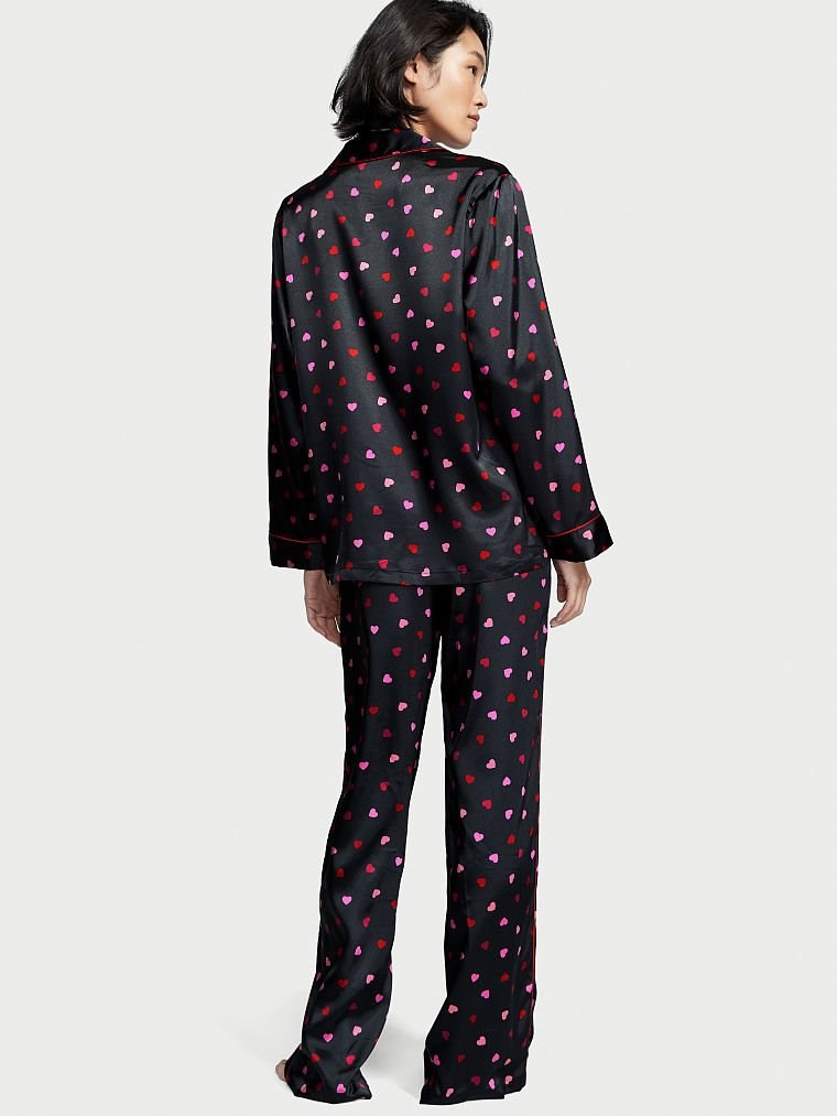 Saten Uzun Pijama Takimi arka görünümü