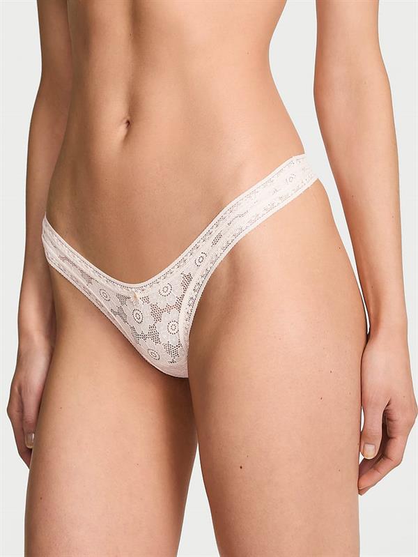 Dantelli Ultra Mini Tanga ön görünüm