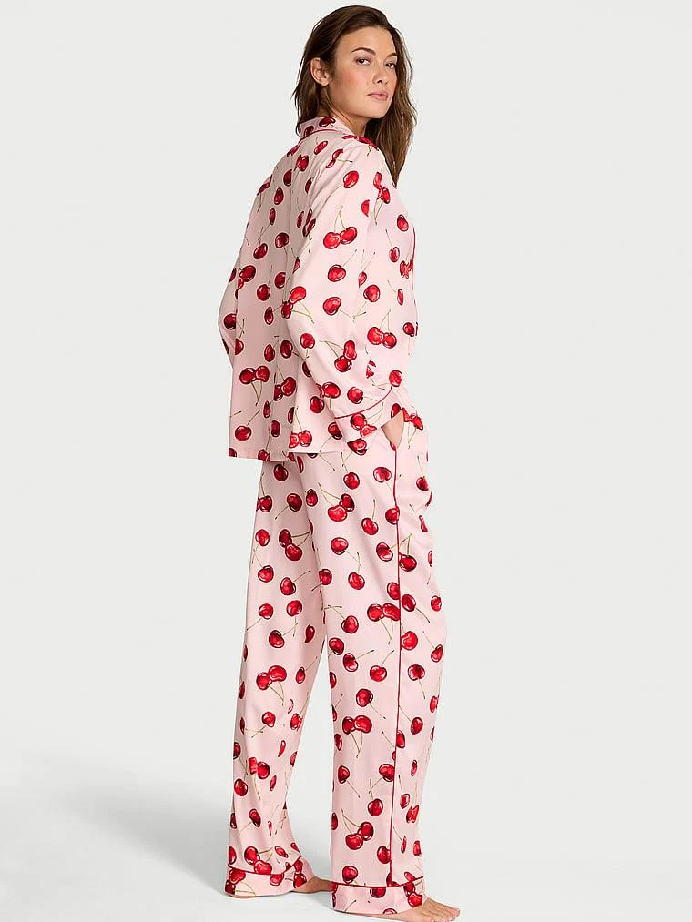 Parlak Saten Uzun Pijama Takimi arka görünüm