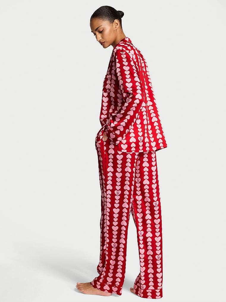 Parlak Saten Uzun Pijama Takimi arka görünümü