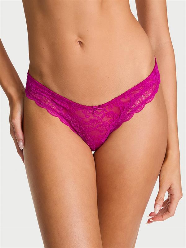 Tease Dantelli Derin Bacak Kesim Tanga