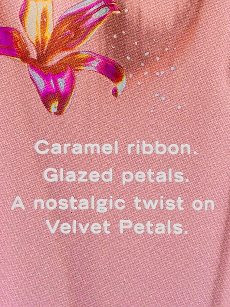 Velvet Petals Candied Vücut Losyonu arka görünüm