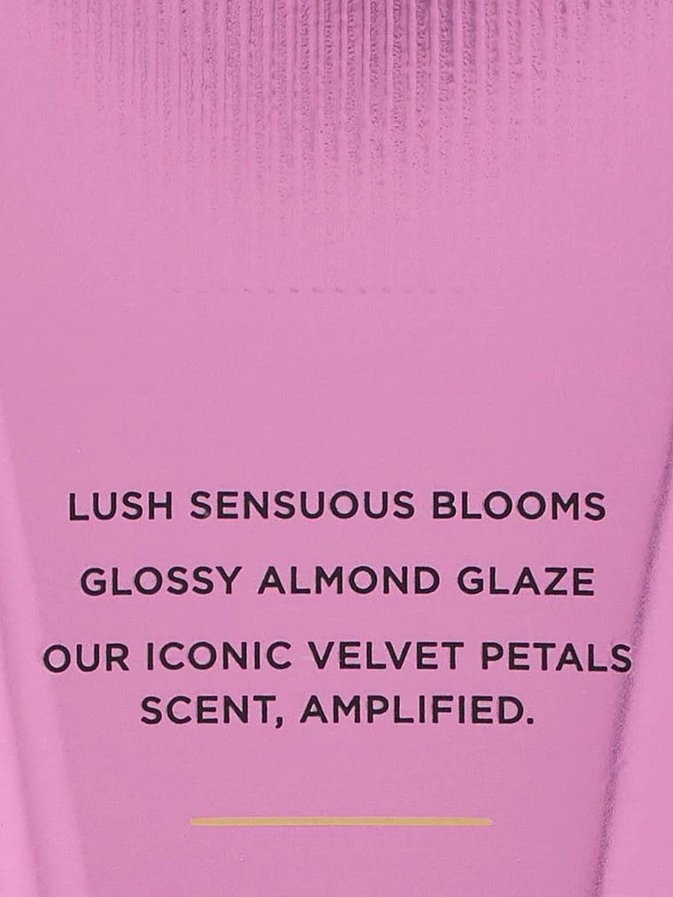 Velvet Petals Intense Vücut Losyonu arka görünüm