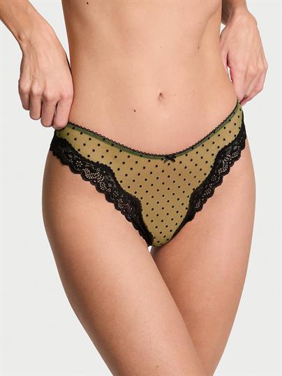 Tease Dantelli Derin Bacak Kesim Tanga ön görünüm