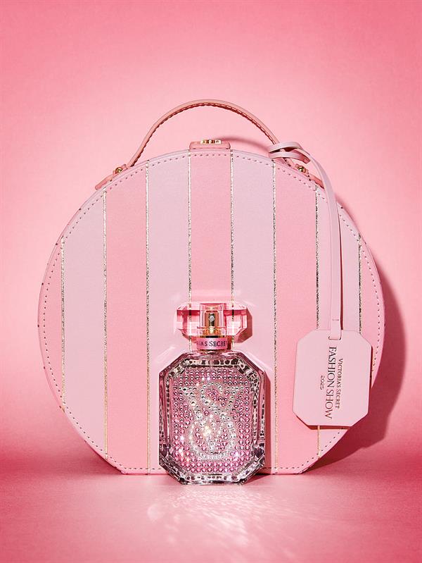 Bombshell Runway Swarovski%C2%AE Kristal Tasli Eau De Parfum ön görünüm