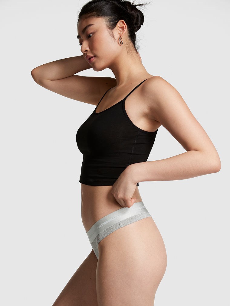 Victorias S Secret Pink Logolu Tanga arka görünümü