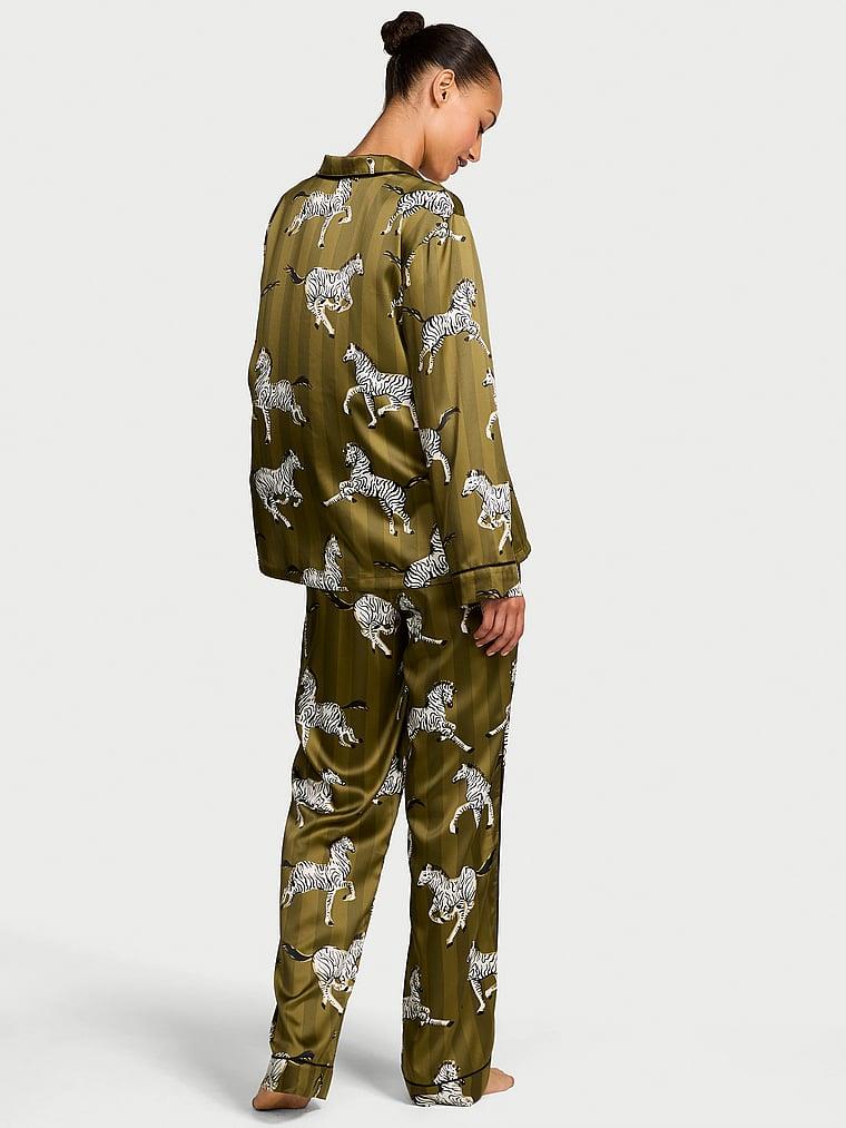 Parlak Saten Uzun Pijama Takimi arka görünümü