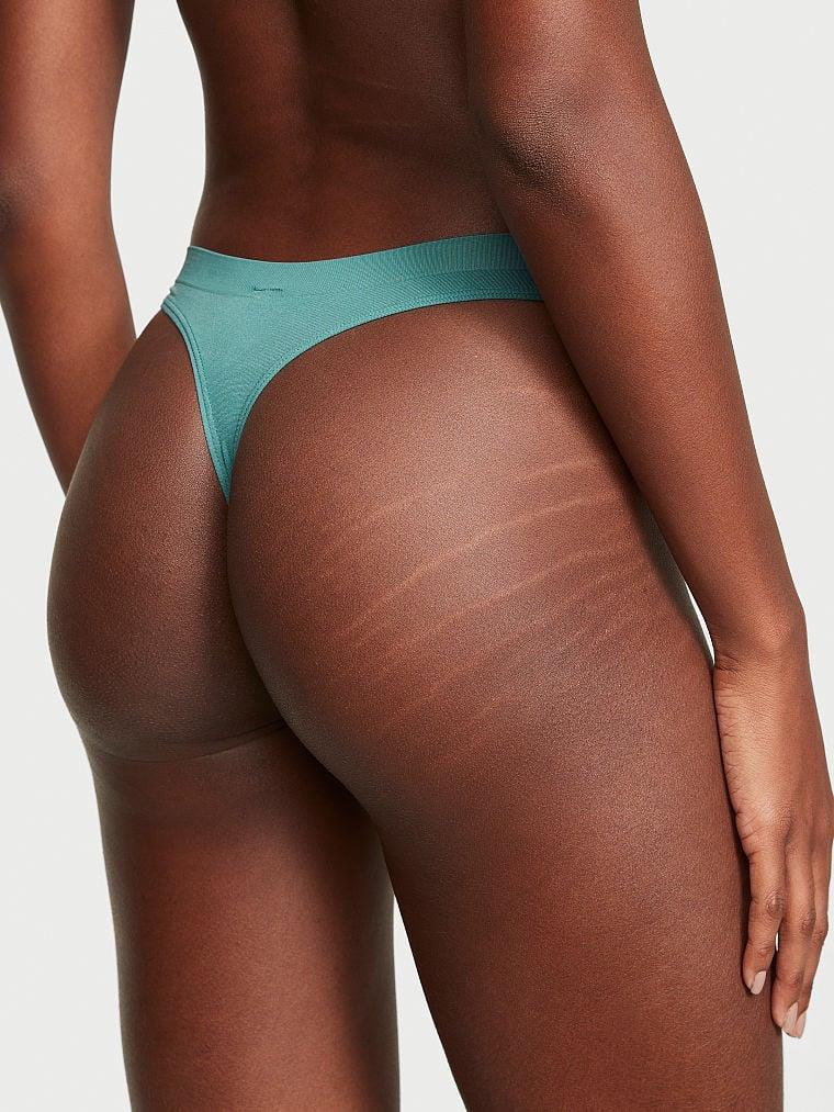 Seamless Tanga arka görünümü