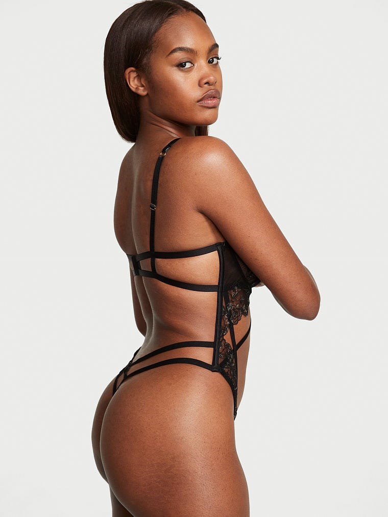 Tease Barely There Teddy arka görünümü
