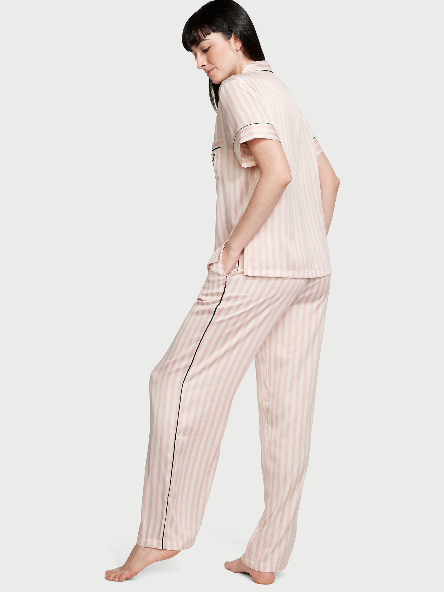 Saten Kısa Kollu Pijama Takimi arka görünümü