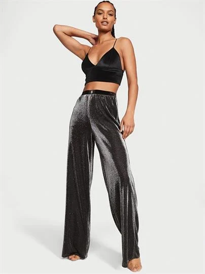 Kadife Atlet Işıltılı Triko Pijama Takimi ön görünüm