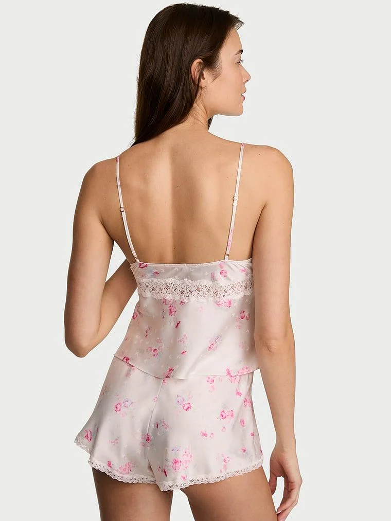 Askili Bluz Ve Sortlu Pijama Takimi arka görünüm