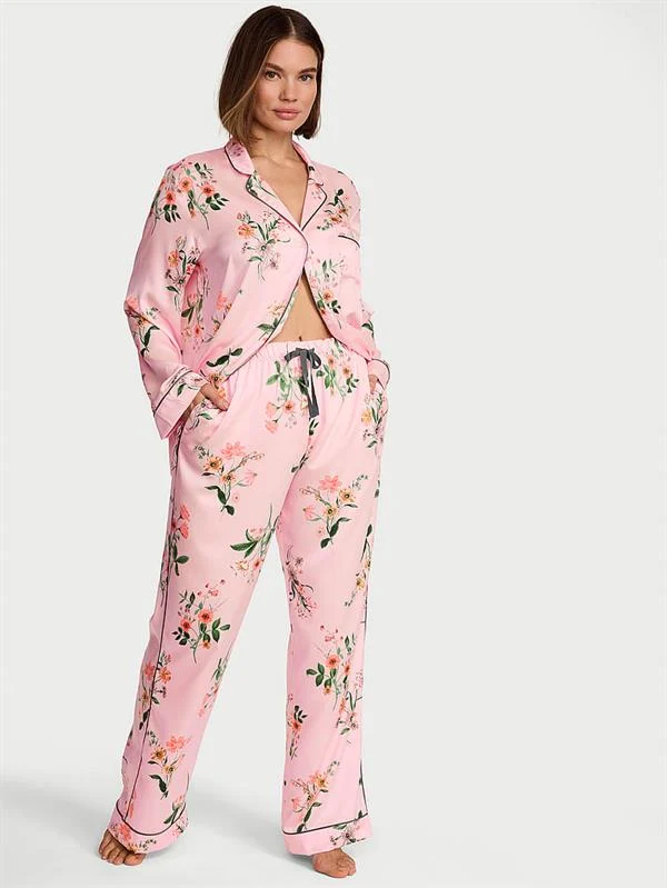 Parlak Saten Uzun Pijama Takimi ön görünüm