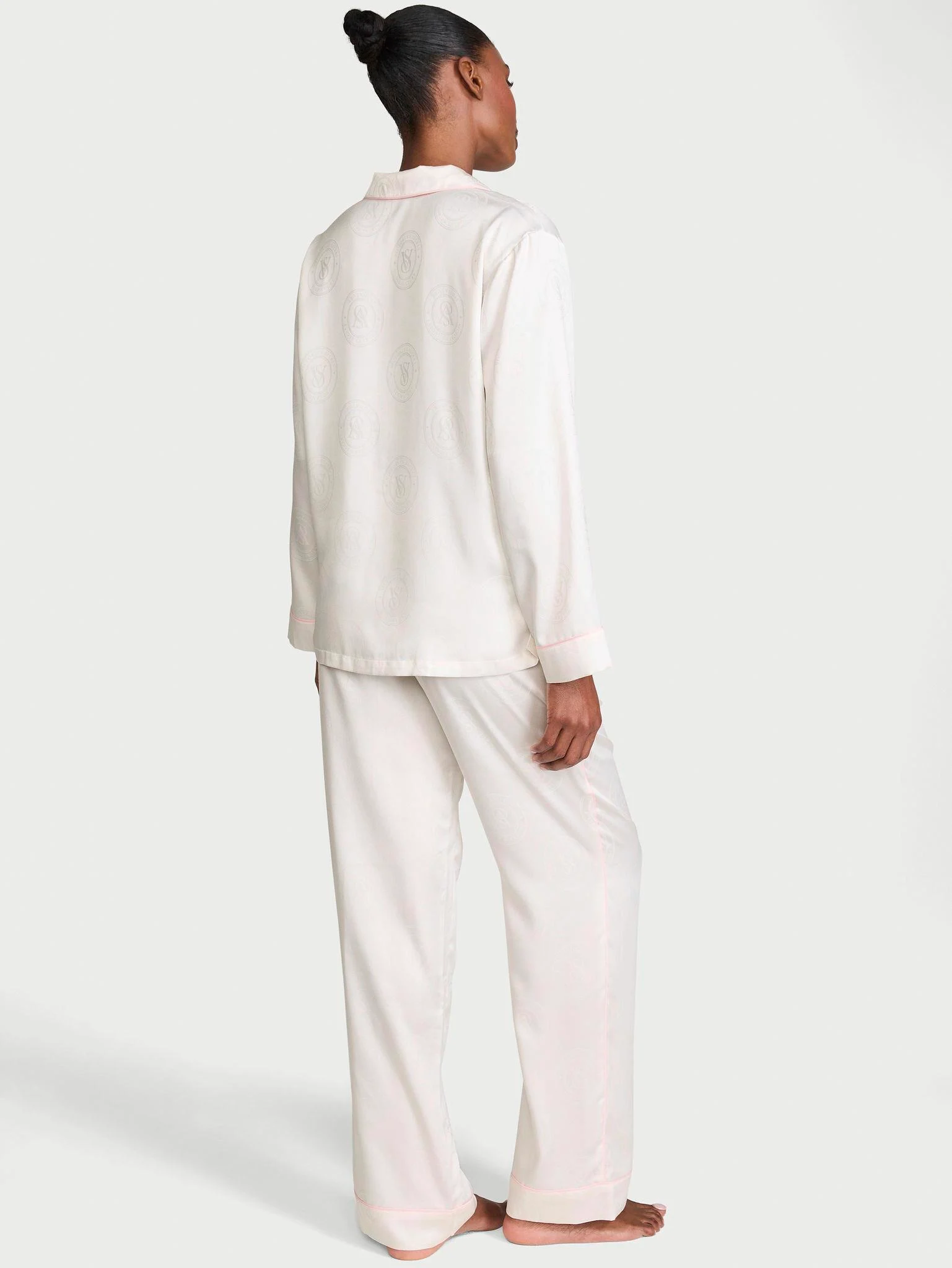 Glazed Saten Uzun Pijama Takimi arka görünüm